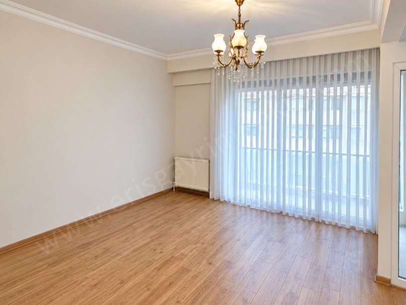 Kadıköy Feneryolu Yeni Balkonlu Boş Fırsat 3+1 Satılık Daire