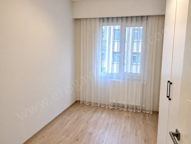 Kadıköy Feneryolu Yeni Balkonlu Boş Fırsat 3+1 Satılık Daire