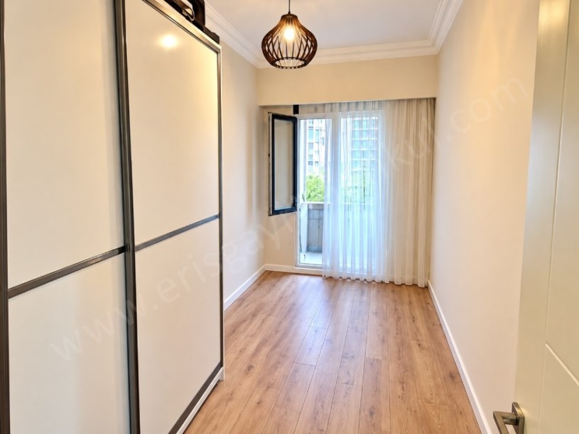 Kadıköy Feneryolu Yeni Balkonlu Boş Fırsat 3+1 Satılık Daire