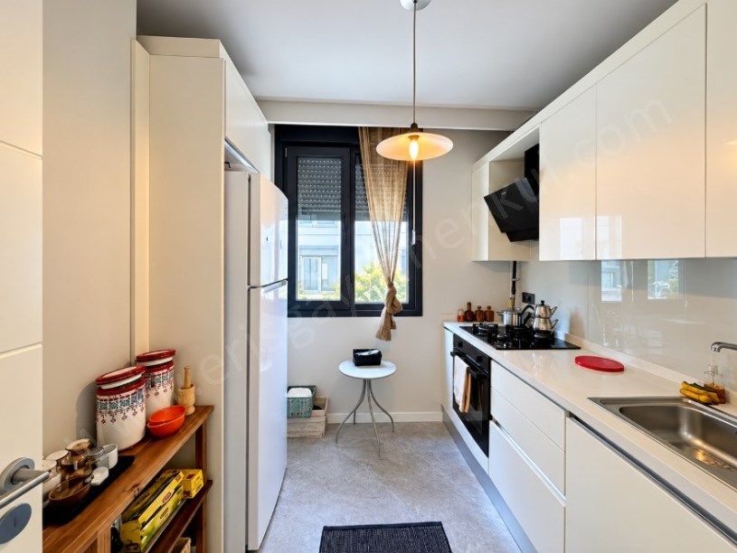 KADIKÖY SUADİYE EMİN ALİ PAŞA CADDESİ 2+1 SATILIK DAİRE