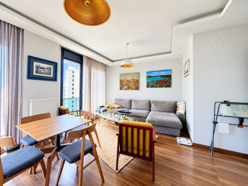 KOZYATAĞI MİNİBÜS CAD YAKINI 2+1 ÖN CEPHE SATILIK DAİRE