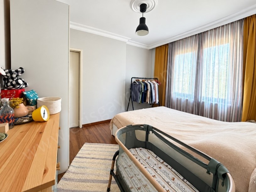 KOZYATAĞI MİNİBÜS CAD YAKINI 2+1 ÖN CEPHE SATILIK DAİRE