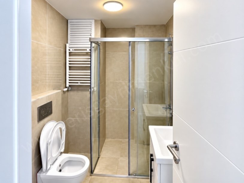 SUADİYE EMİN ALİ PAŞA CAD.SIFIR BİNADA BALKONLU 2+1 DAİRE