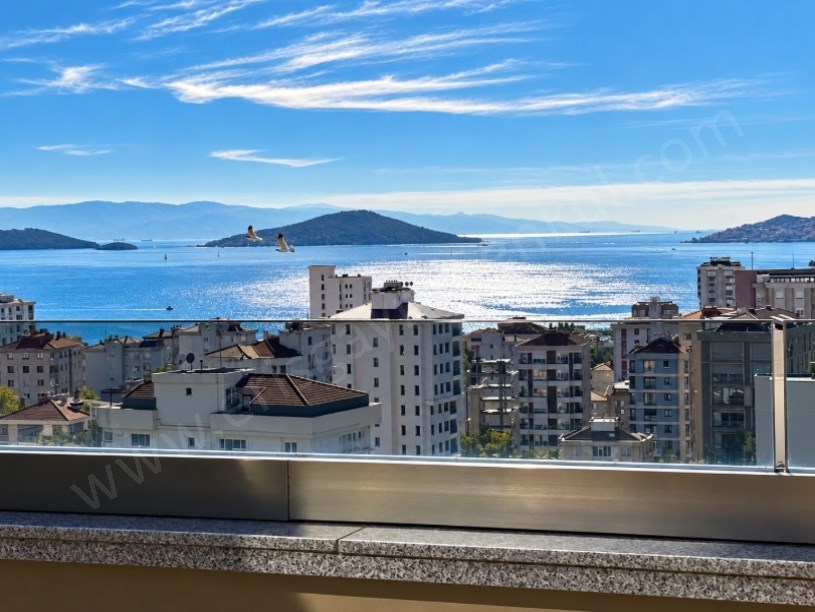 BOSTANCIDA KAPANMAZ DENİZ MANZARALI 4+2 ALTERNATİFSİZ DUBLEKS DAİRE