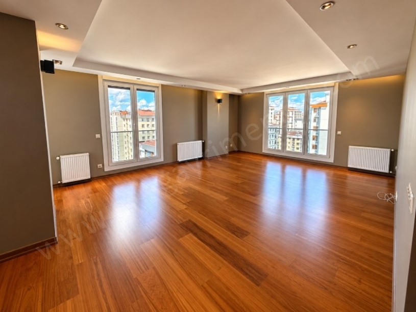 BOSTANCIDA KAPANMAZ DENİZ MANZARALI 4+2 ALTERNATİFSİZ DUBLEKS DAİRE