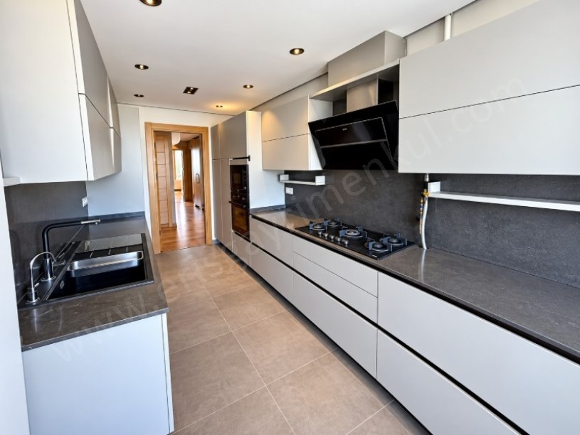 BOSTANCIDA KAPANMAZ DENİZ MANZARALI 4+2 ALTERNATİFSİZ DUBLEKS DAİRE