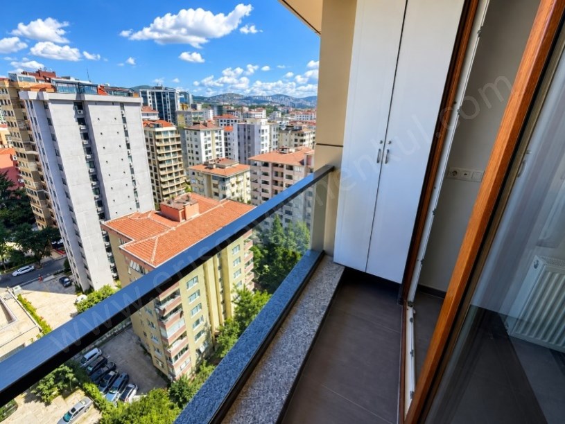 BOSTANCIDA KAPANMAZ DENİZ MANZARALI 4+2 ALTERNATİFSİZ DUBLEKS DAİRE