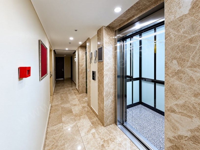 BOSTANCI SAFİR SİTESİNDE EBEVEYN BANYOLU BALKONLU  2+1 SATILIK DAİRE