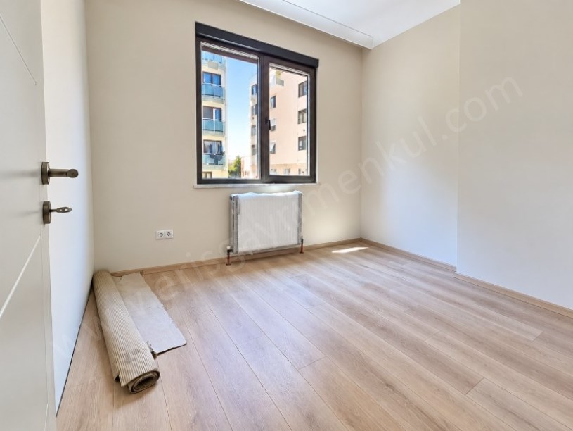 Erenköyde Sıfır 3+1 Balkonlu Daire 7 Katlı Binada Satılık Daire