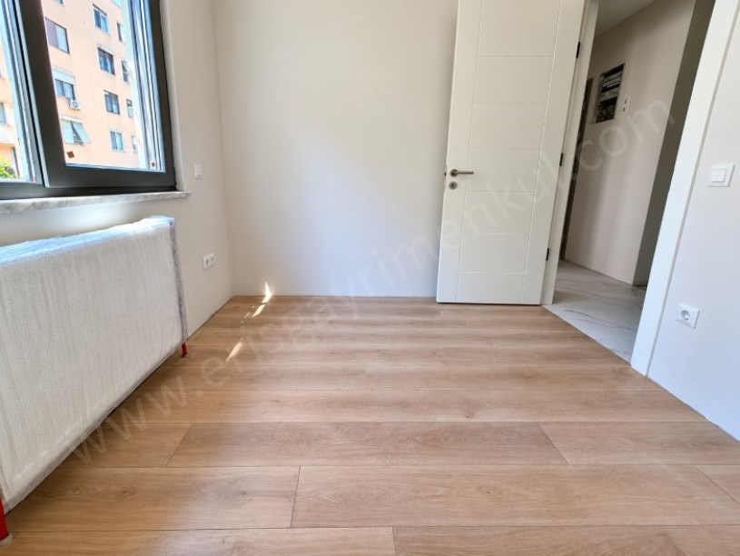 Erenköyde Sıfır 3+1 Balkonlu Daire 7 Katlı Binada Satılık Daire