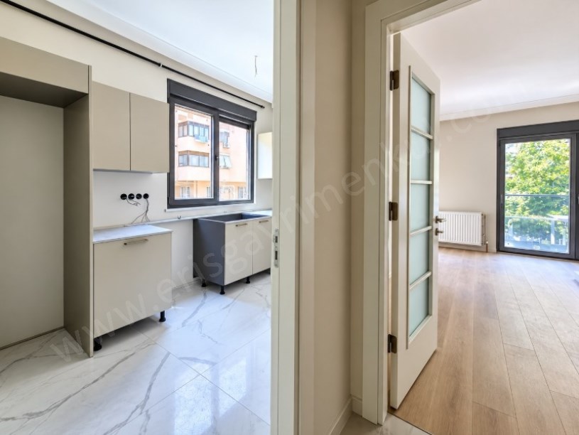 Erenköyde Sıfır 3+1 Balkonlu Daire 7 Katlı Binada Satılık Daire