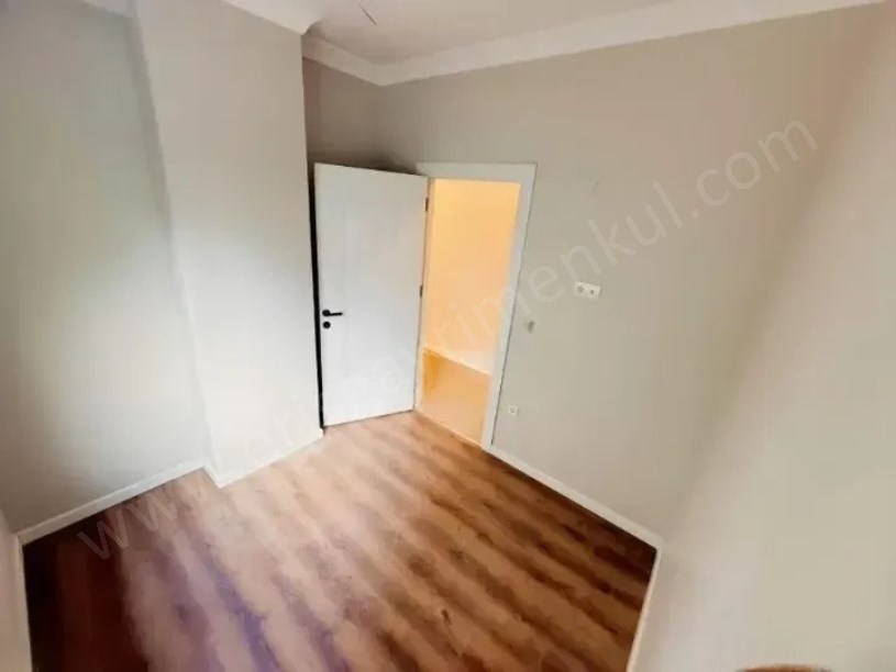 Kozyatağı  Şenesenevler de Sıfır Yerden Isıtmalı Sıfır 2+1 Daire