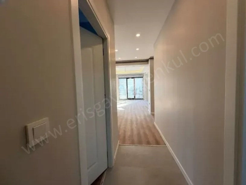 Kozyatağı  Şenesenevler de Sıfır Yerden Isıtmalı Sıfır 2+1 Daire