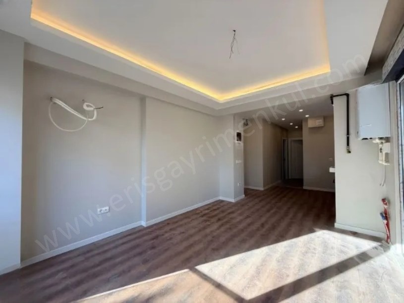 Kozyatağı  Şenesenevler de Sıfır Yerden Isıtmalı Sıfır 2+1 Daire