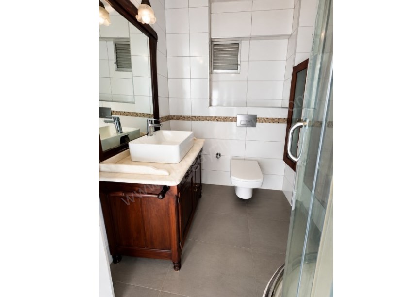 KOZYATAĞI 19 MAYIS MAH.3+1 PARK MANZARALI BAKIMLI SATILIK DAİRE.