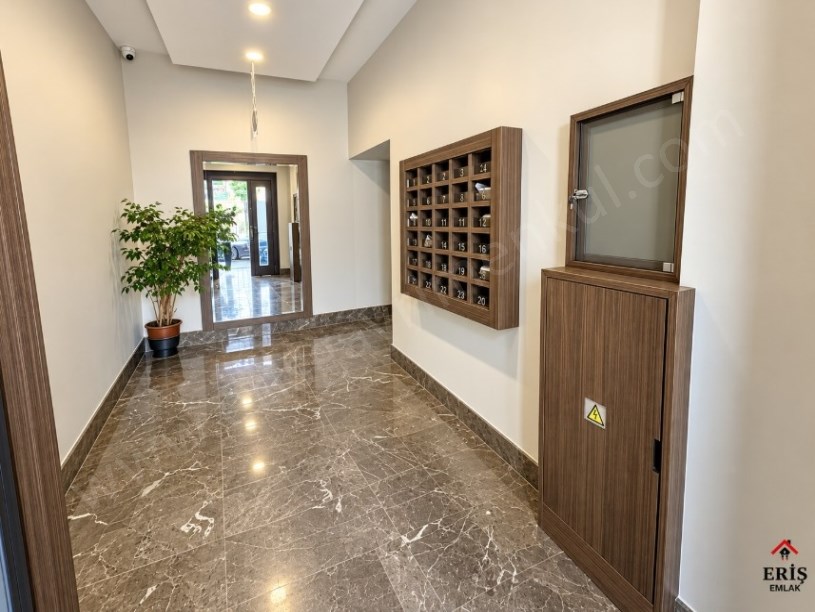 Erenköy Ebeveyn Banyolu İskanlı Boş Oturuma Hazır 3+1 Satılık Daire