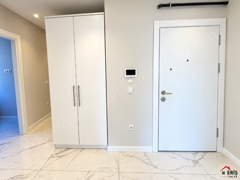 Erenköy Ebeveyn Banyolu İskanlı Boş Oturuma Hazır 3+1 Satılık Daire