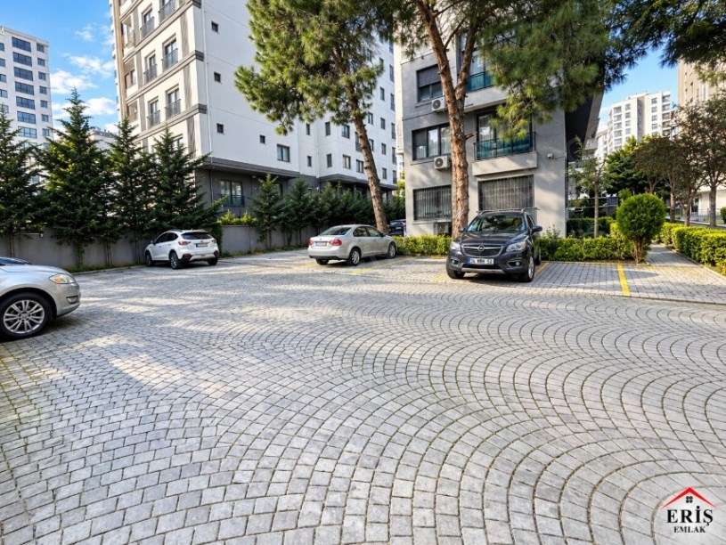 Bostancıda Genç Binada Kaçırılmayacak 2+1 Satılık Daire
