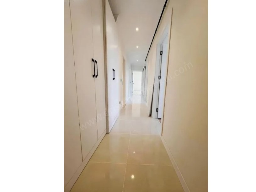 KOZYATAĞI 90 M2 NET BALKONLU E.BANYOLU KOZZY AVM METRO YÜRÜME MESAFESİNDE 