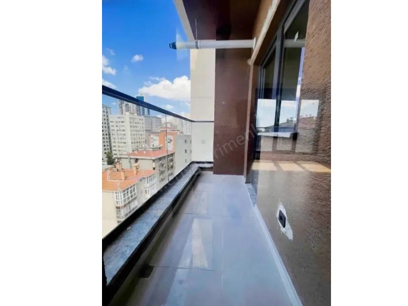 KOZYATAĞI 90 M2 NET BALKONLU E.BANYOLU KOZZY AVM METRO YÜRÜME MESAFESİNDE 