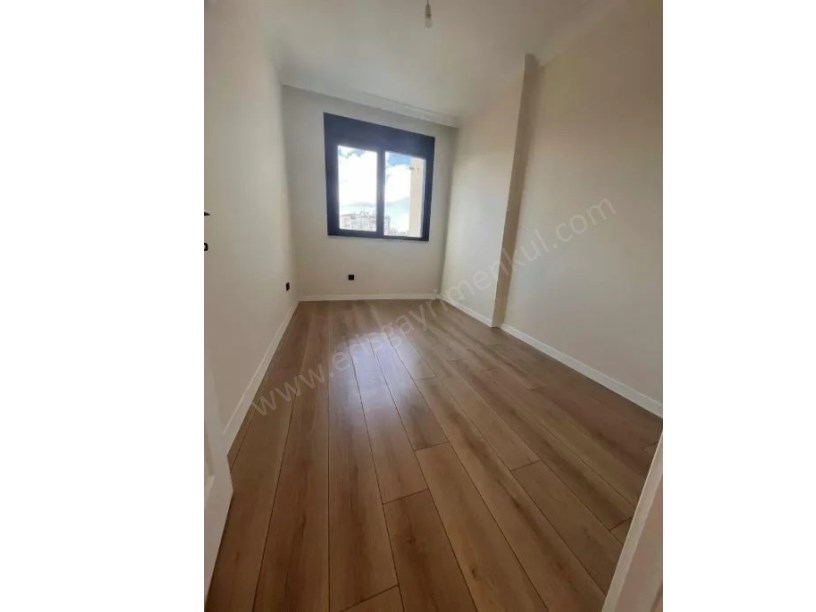 KOZYATAĞI 90 M2 NET BALKONLU E.BANYOLU KOZZY AVM METRO YÜRÜME MESAFESİNDE 