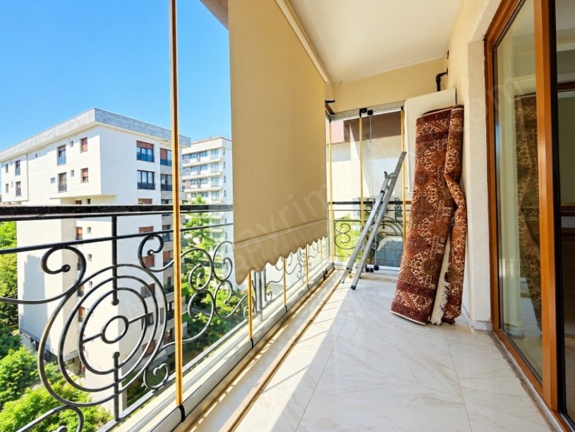 ERENKÖY MERKEZİ LOKASYON DA PRESTİJLİ BİNA  3+1 GENİŞ BALKONLU SATILIK DAİRE