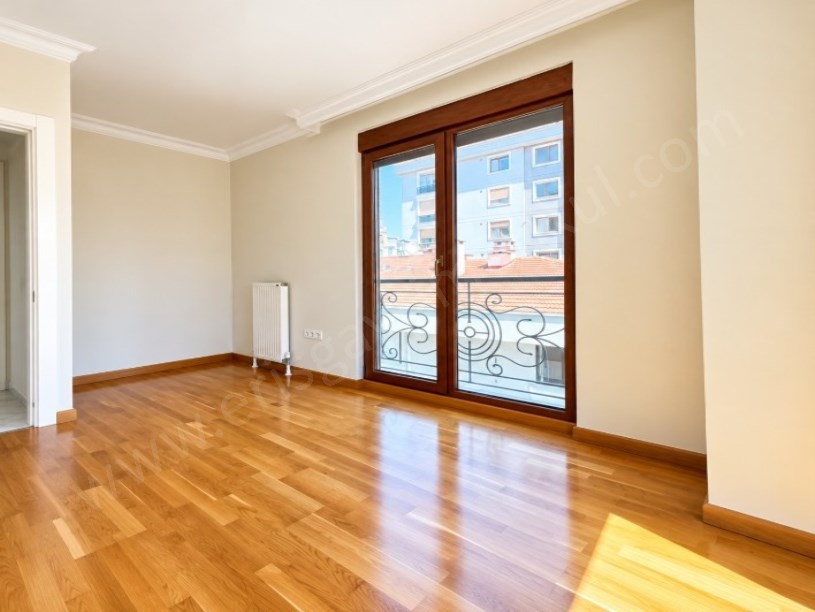 ERENKÖY MERKEZİ LOKASYON DA PRESTİJLİ BİNA  3+1 GENİŞ BALKONLU SATILIK DAİRE