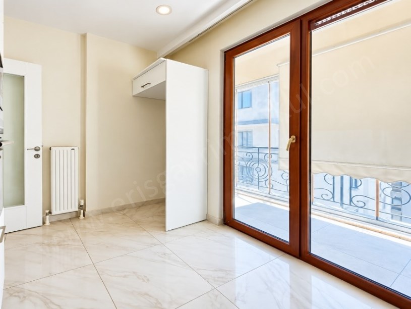 ERENKÖY MERKEZİ LOKASYON DA PRESTİJLİ BİNA  3+1 GENİŞ BALKONLU SATILIK DAİRE