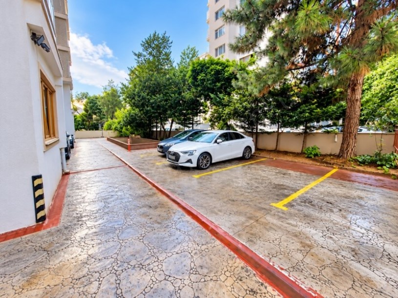 BAYAR CADDESİN DE HARİKA MANZARALI YENİ BİNADA 3+1 SATILIK DAİRE