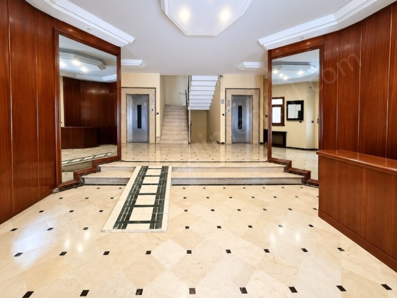 KADIKÖY ERENKÖY TÜCCARBAŞI SİTEDE BOŞ 2+1 FIRSAT DAİRE