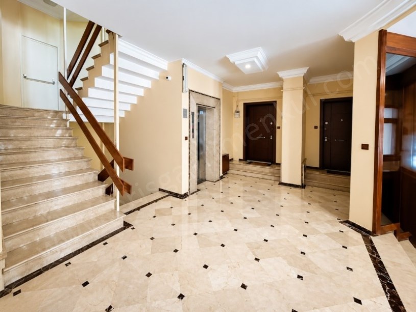 KADIKÖY ERENKÖY TÜCCARBAŞI SİTEDE BOŞ 2+1 FIRSAT DAİRE