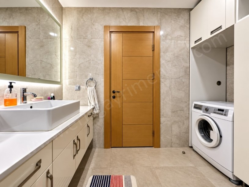 ATATÜRK CADDESİ ÜZERİ 3+1 GENÇ BİNADA 125M² SATILIK 2.5+1 LÜKS DAİRE
