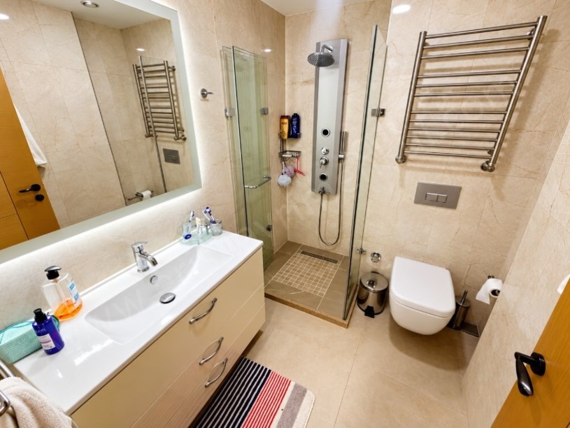 ATATÜRK CADDESİ ÜZERİ 3+1 GENÇ BİNADA 125M² SATILIK 2.5+1 LÜKS DAİRE