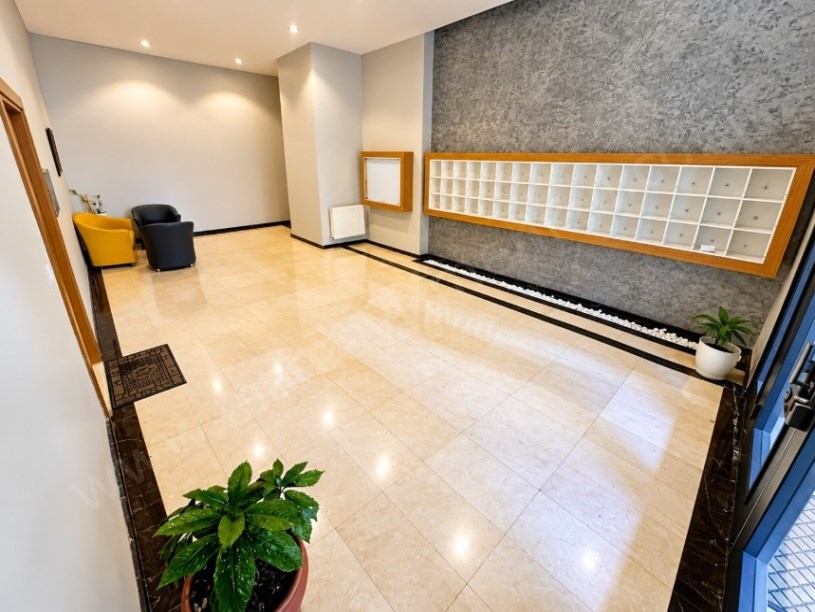 ATATÜRK CADDESİ ÜZERİ 3+1 GENÇ BİNADA 125M² SATILIK 2.5+1 LÜKS DAİRE