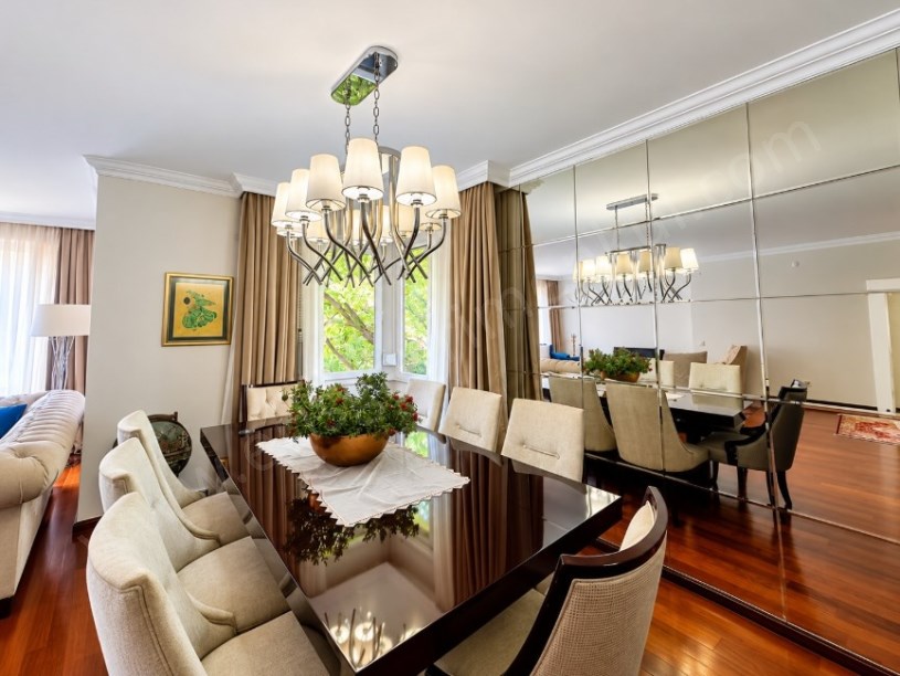 Kadıköy Atatürk Cad. Üzeri Yeşillikler İçinde Satılık Daire 4+1