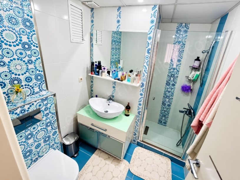 Kadıköy Atatürk Cad. Üzeri Yeşillikler İçinde Satılık Daire 4+1