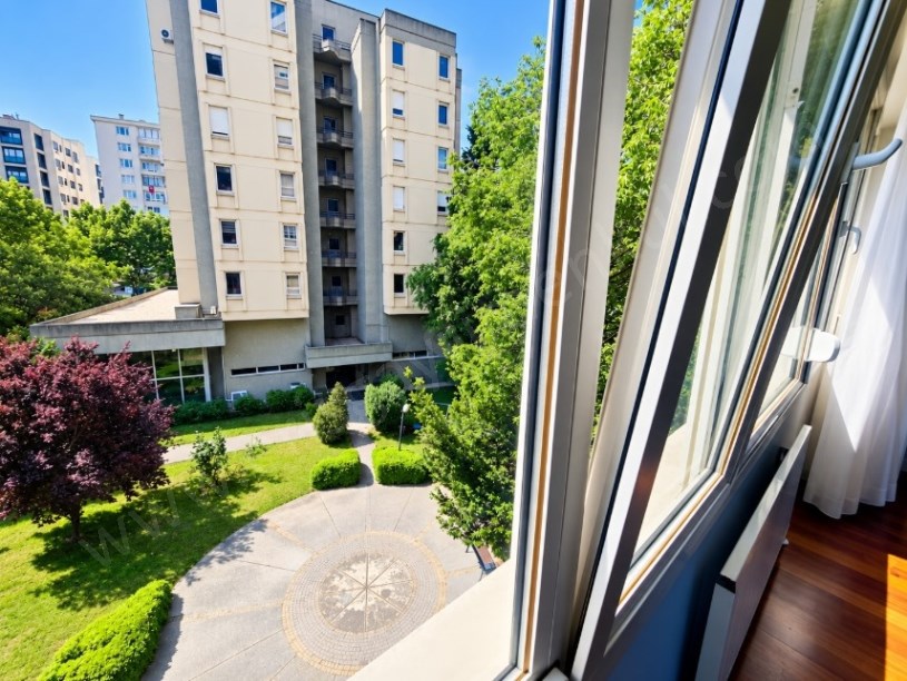 Kadıköy Atatürk Cad. Üzeri Yeşillikler İçinde Satılık Daire 4+1