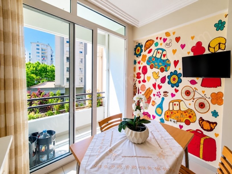 Kadıköy Atatürk Cad. Üzeri Yeşillikler İçinde Satılık Daire 4+1
