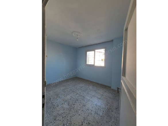 Tozkoparan Mah. Toroslar Kiralık Daire |  2+1 Oda | 100M2 Aylık 13.500Tl | 3. Kat | Soba | 1 Banyo | 2 Yatak Odası Resim-5