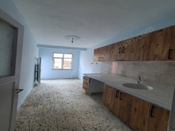 Toroslar Tozkoparan Mah. Kiralık Daire 2+1 100 M2 | 3. Kat | Soba | 1 Banyo