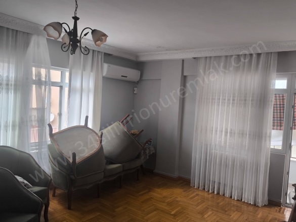 Alibey Mah. Silivri Satılık Daire |  3+1 Oda | 150M2 3.750.000Tl  Krediye Uygun  | 4. Kat | Doğalgaz(Kombi) | 1 Banyo | 1 Yatak Odası Resim-3