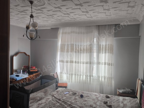 Alibey Mah. Silivri Satılık Daire |  3+1 Oda | 150M2 3.750.000Tl  Krediye Uygun  | 4. Kat | Doğalgaz(Kombi) | 1 Banyo | 1 Yatak Odası Resim-5