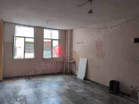 Silivri Çarşı Merkez Pasaj içinde Kiralık Dükkan 25M2 işyeri 1 Alibey Mah