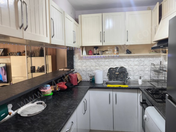 Cumhuriyet Mah. Silivri Satılık Daire |  2+1 Oda | 100M2 3.900.000Tl  Krediye Uygun  | 1. Kat | Doğalgaz(Kombi) | 1 Banyo | 1 Yatak Odası Resim-4