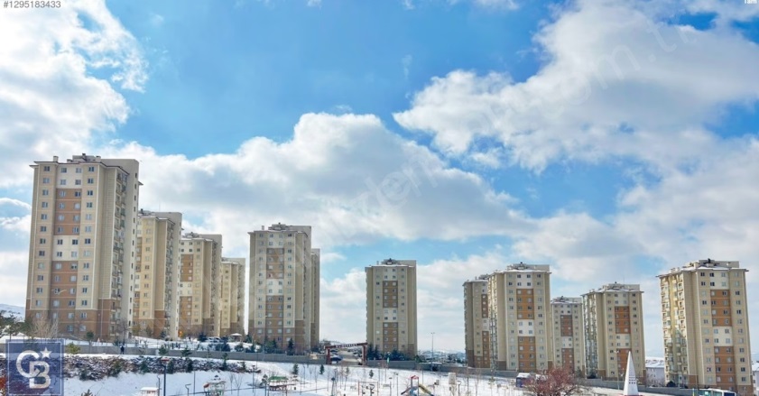 Zirvekent Mah. Mamak Satılık Daire |  2+1 Oda | 80M2 2.800.000Tl  Krediye Uygun  Eşyalı  | 8. Kat | Doğalgaz(Kombi) | 1 Banyo | 1 Yatak Odası Resim-3