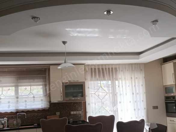 Ergenekon Mahallesinde Merkezi Konumda Satılık Villa Tripleks 4+1 Turgutlu