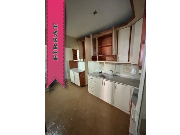 İsmet Paşa Mah. Konak Satılık Müstakil Ev |  2+1 Oda | 167M2 3.000.000Tl | 2. Kat | Klima | 1 Banyo | 1 Yatak Odası Resim-4