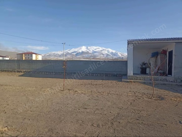 Atatürk Mah. Adilcevaz Satılık Parsel | 3.750.000Tl Resim-2