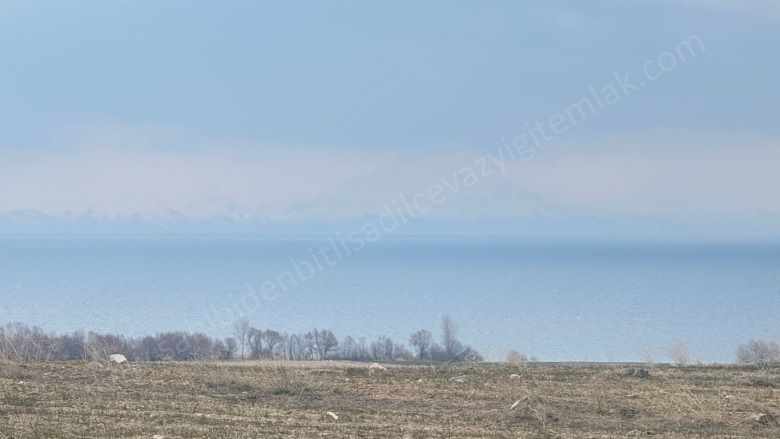 Yiğit Gayrimenkul’Den Yatırımlık Tek Tapu 13 5 Dönüm Arazi Satılık Tarla Adilcevaz Erikbağı Köyü