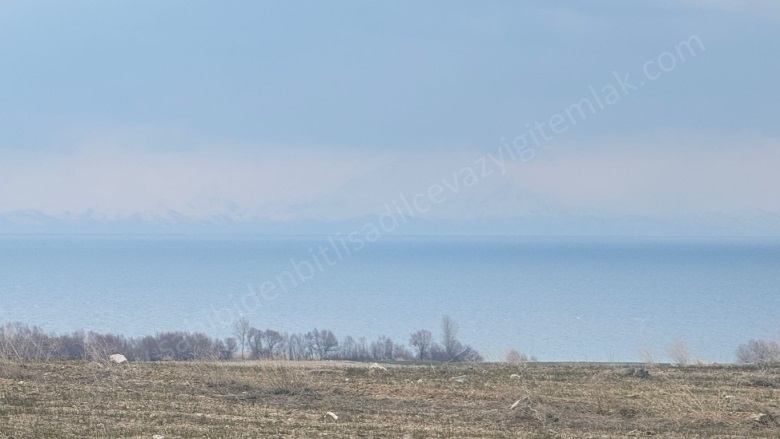 Erikbağı Köyü Adilcevaz Satılık Tarla | 2.650.000Tl Resim-1